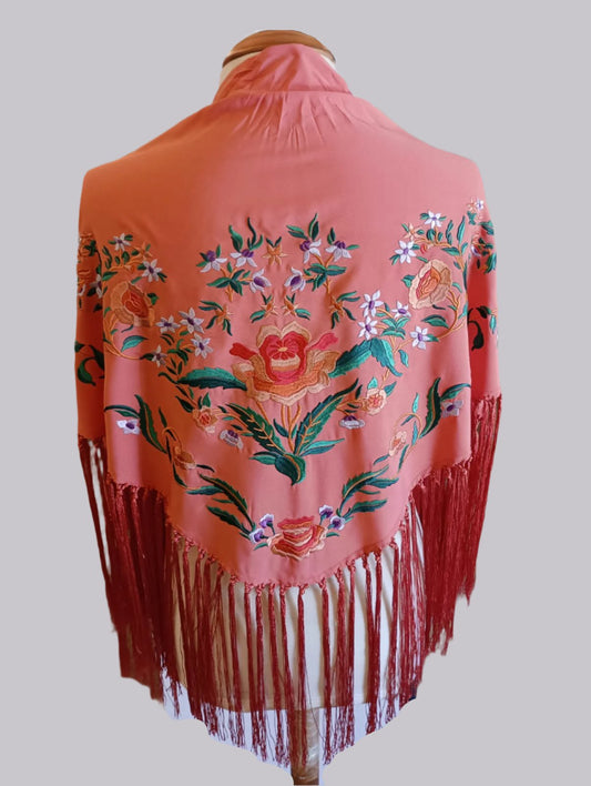 MANTONCILLO DE FLAMENCA BORDADO CORAL CON TONOS SALMÓN Y VERDES 1.42024